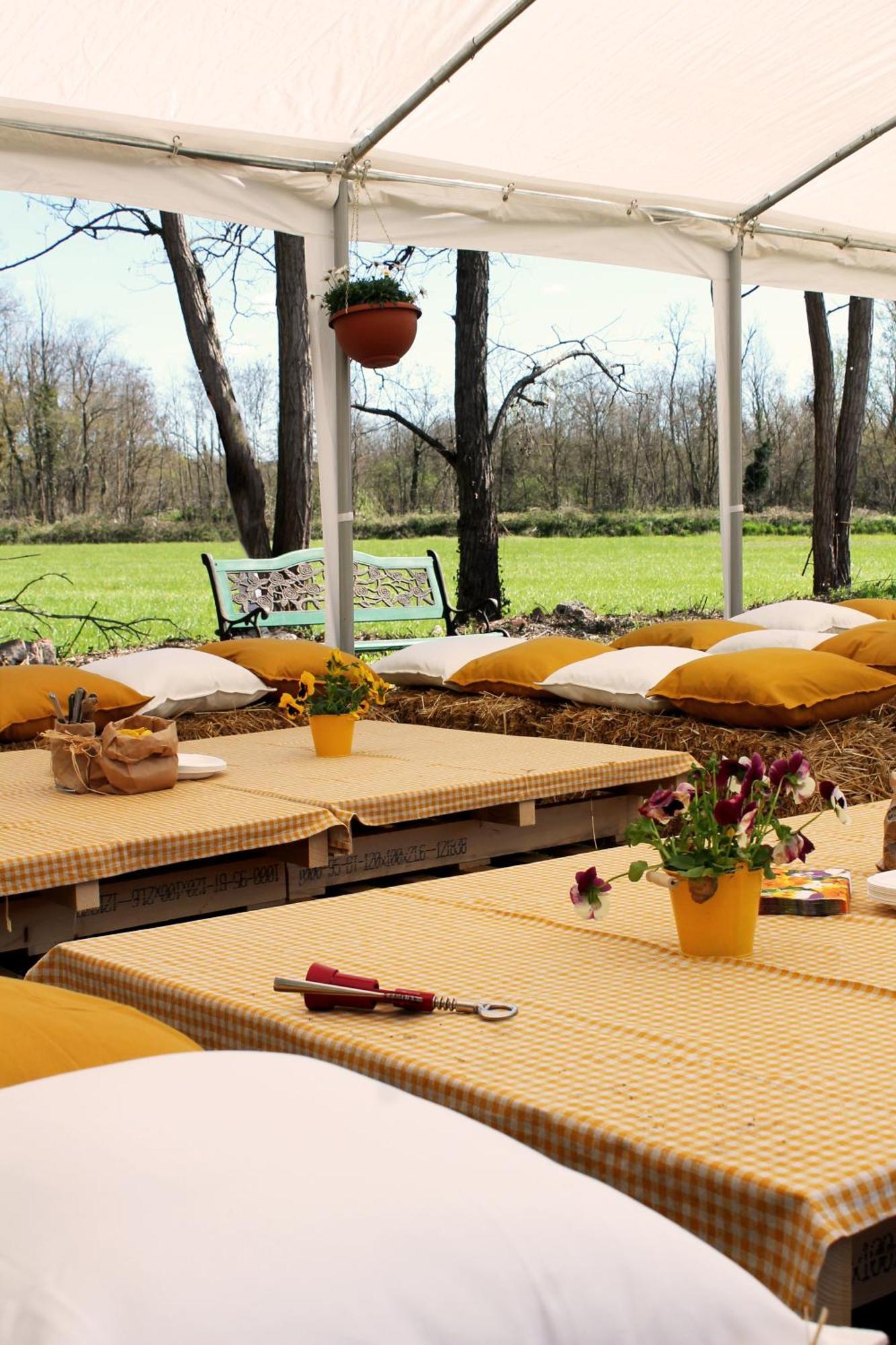 Agriturismo Helianthus Oleggio Exteriör bild